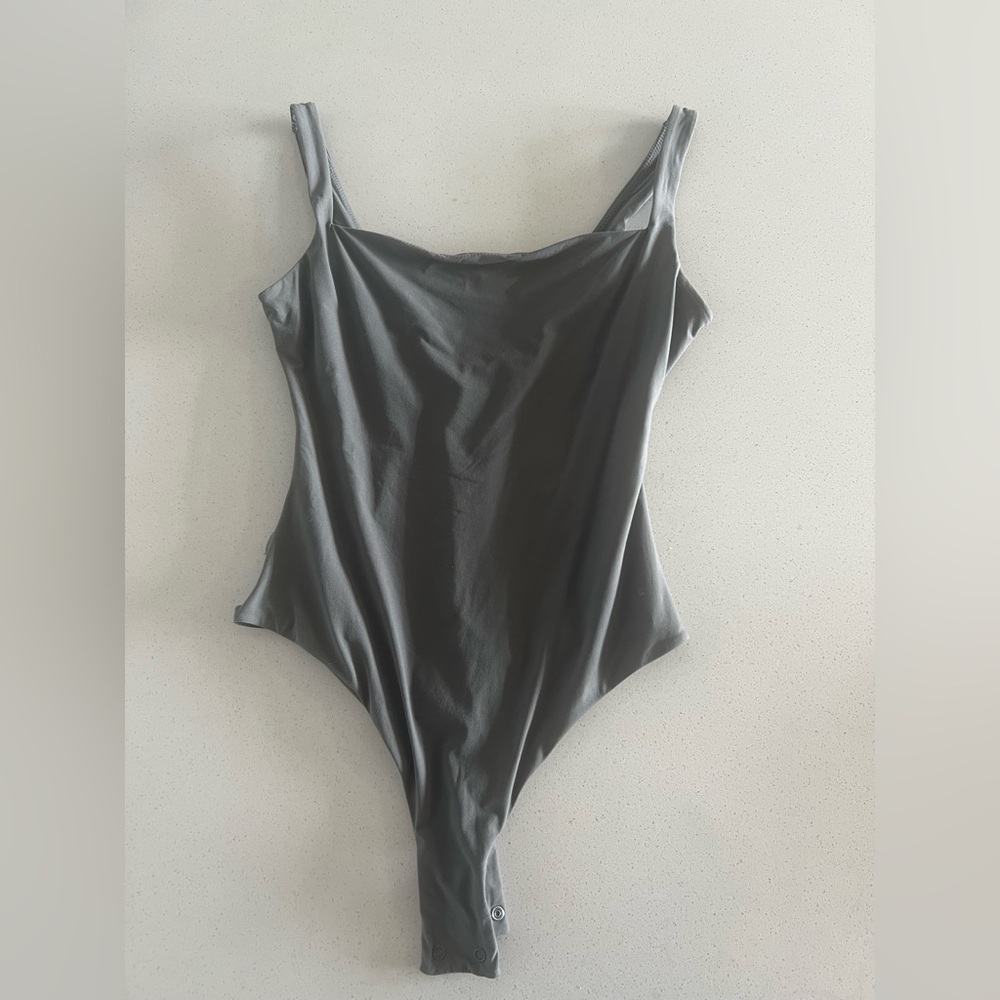 Skims Fits Everybody Square Neck Bodysuit